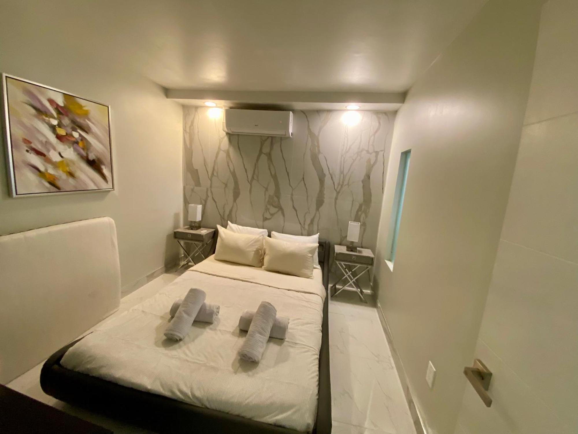 Luxurious Remodeled Direct Waterfront Apartment With Miami Skyline View And Outdoor Terrace Free Parking 5Min Drive To Miami Beach Kültér fotó