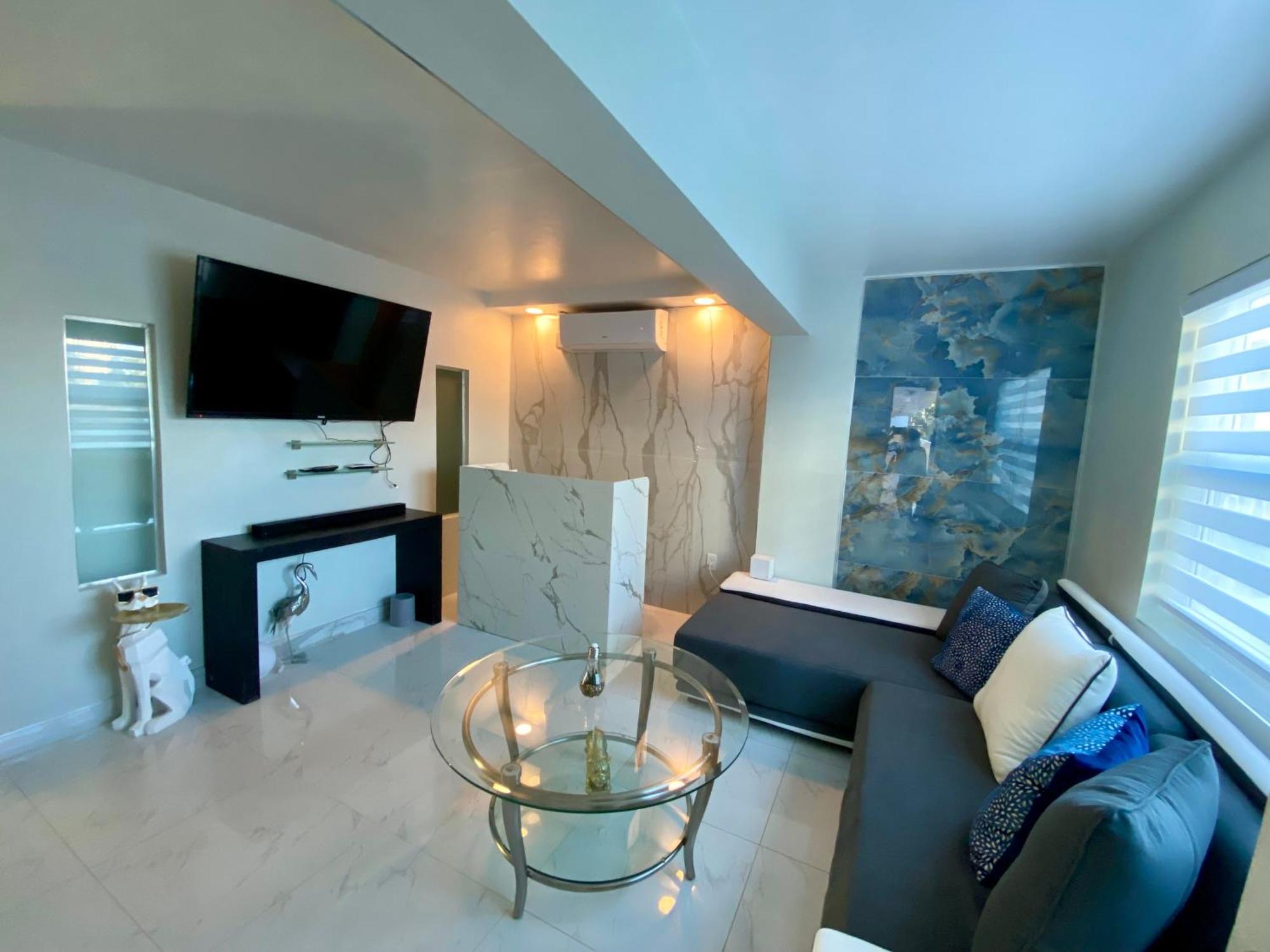 Luxurious Remodeled Direct Waterfront Apartment With Miami Skyline View And Outdoor Terrace Free Parking 5Min Drive To Miami Beach Kültér fotó